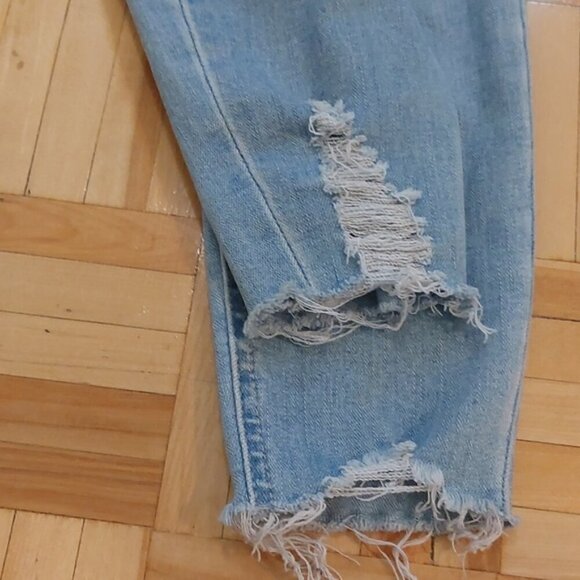 Guess bib overall distressed jeans - Picture 4 of 8